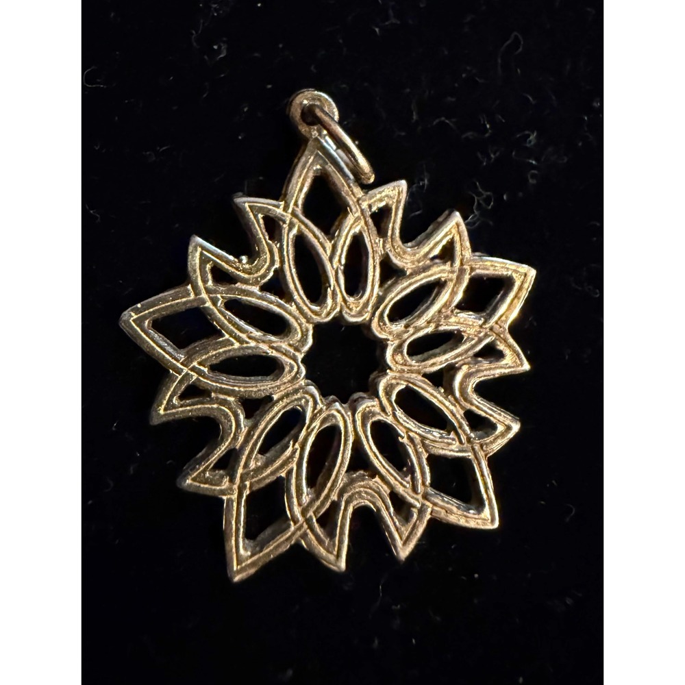 MMA Metropolitan Museum of Art Sterling Silver Snowflake Pendant